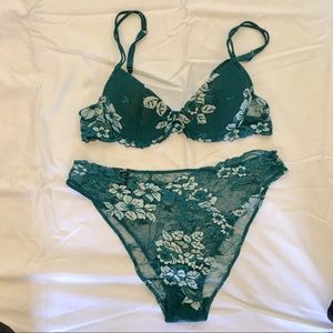 La Perla Black Label Green Lingerie Set Bra  3/36 B / Panty 4/L